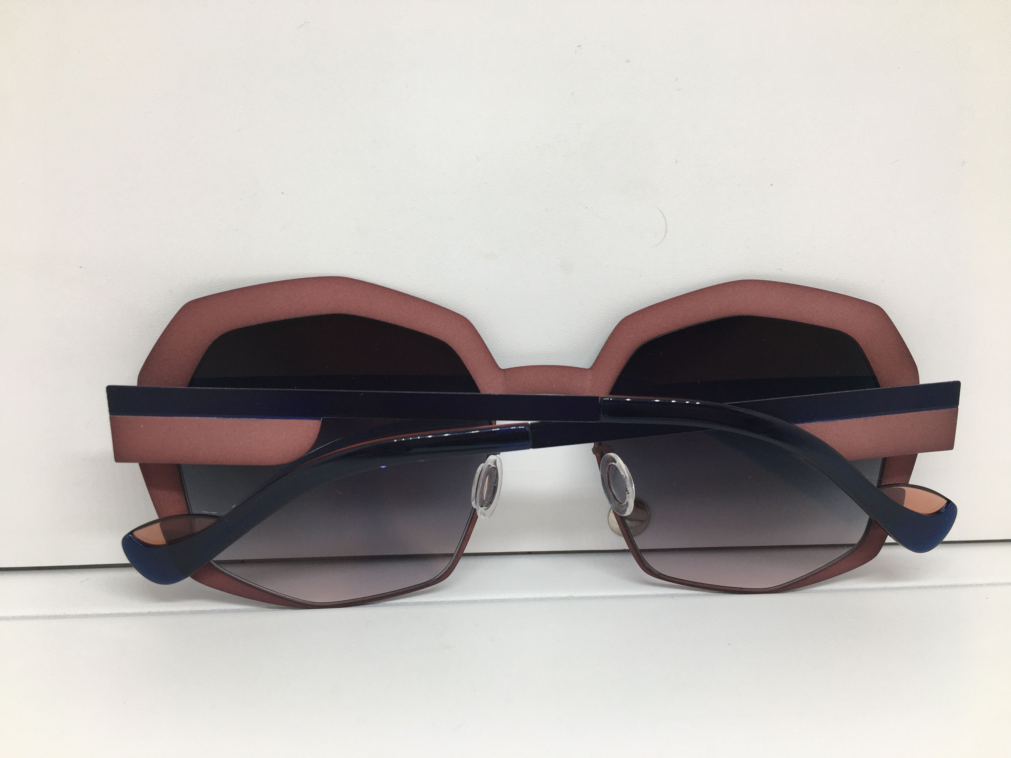 Other CAROLINE ABRAM JADE Oversize Sunglasses Frame Size ONE SIZE - 6 Thumbnail