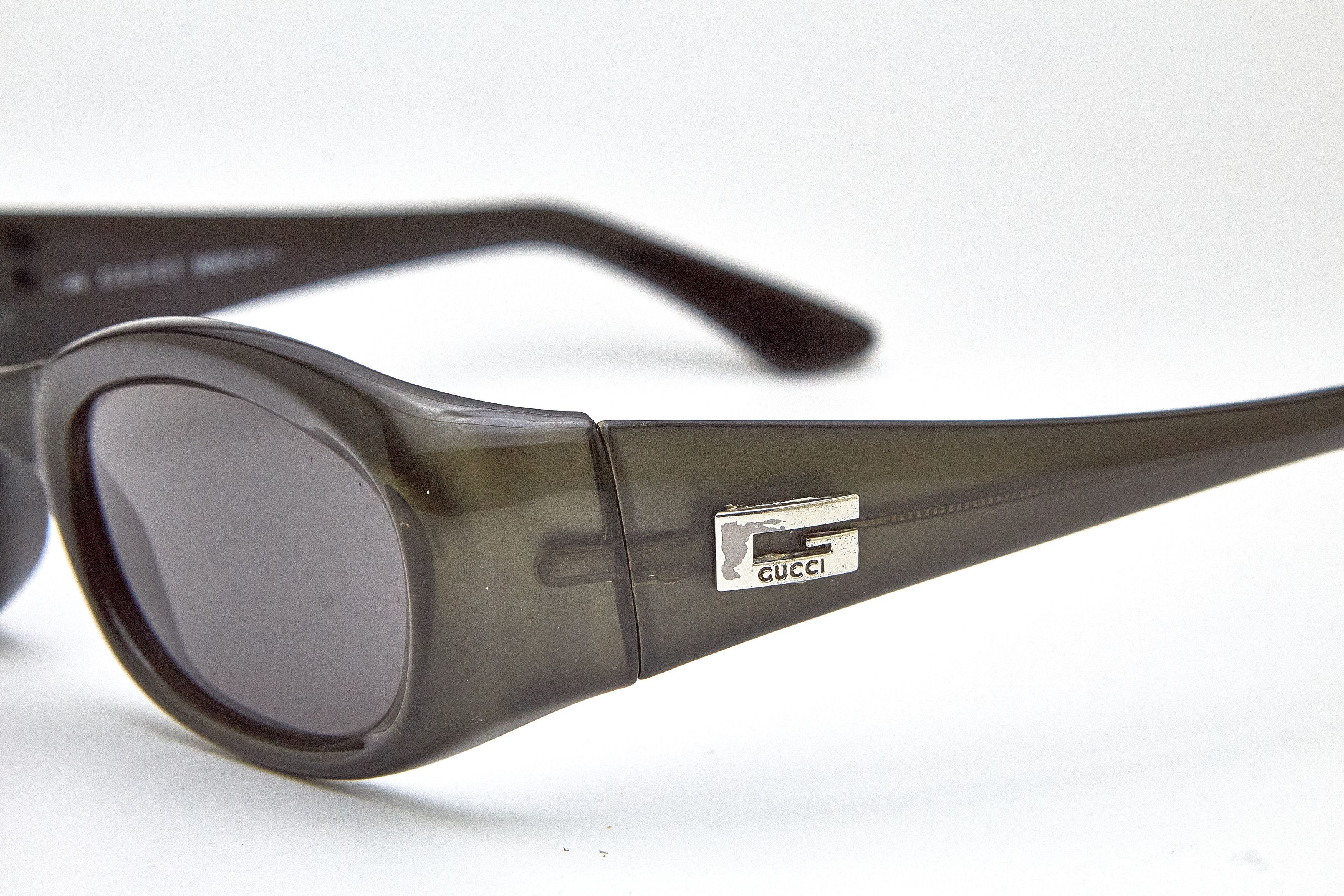 Gucci GUCCI Y2K bold rectangular sunglasses Gen-Z Quiet Luxury Size ONE SIZE - 3 Thumbnail