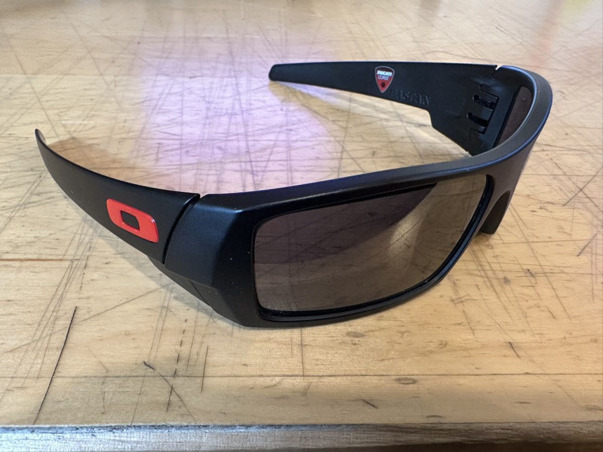 Oakley 2010 Oakley Ducati Signature Series Gascan Sunglasses Grailed 