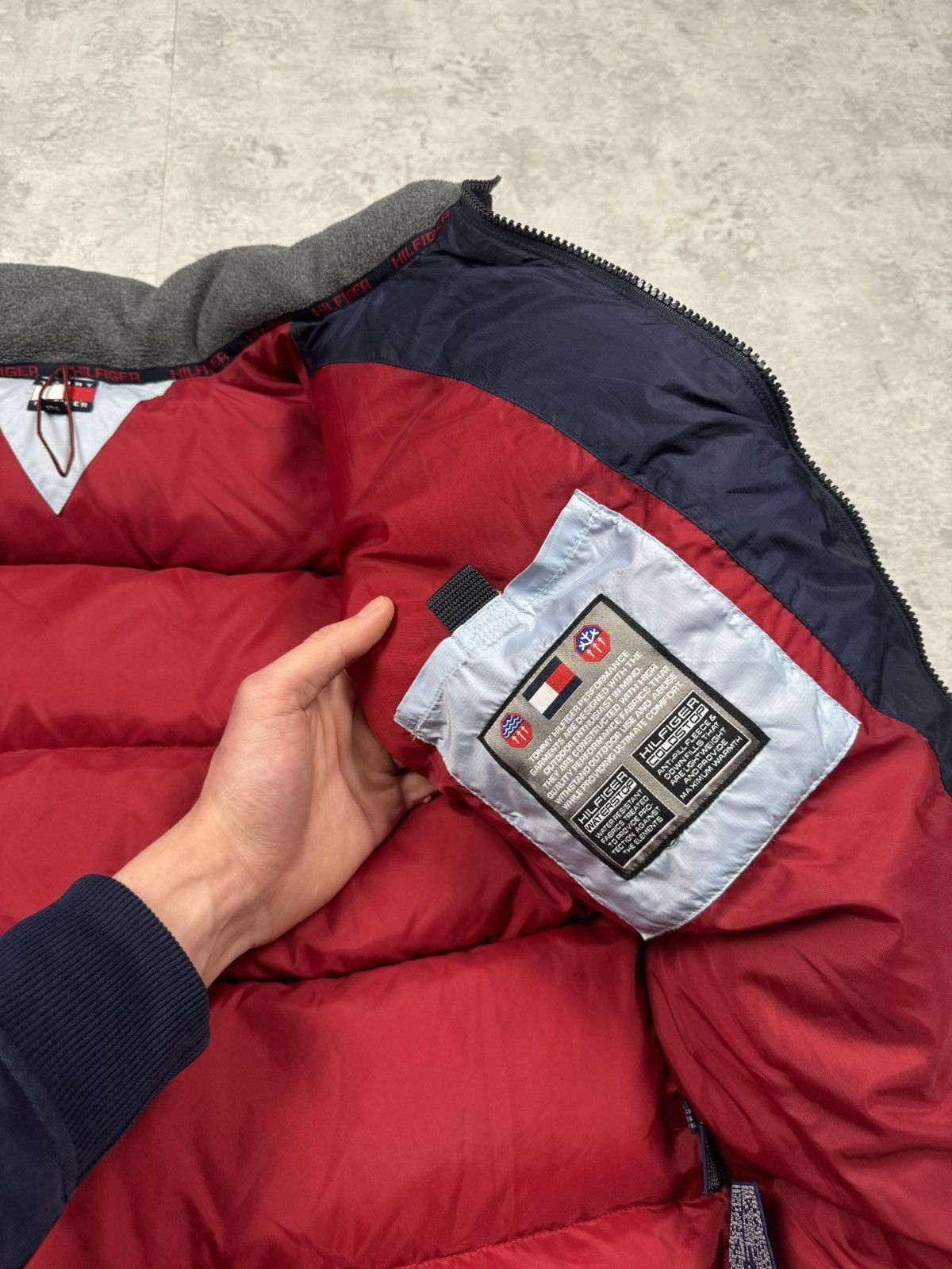 Tommy Hilfiger Vintage Tommy Hilfiger Puffer Down Vest Size US S / EU 44-46 / 1 - 12 Thumbnail