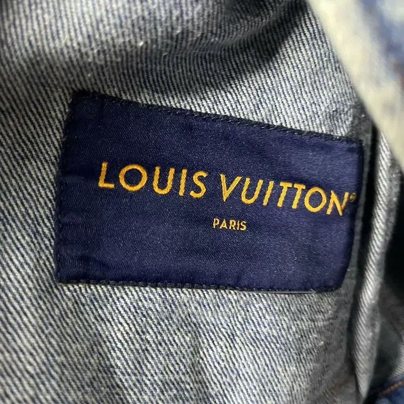 Louis Vuitton Louis Vuitton Blue casual denim jacket Size US S / EU 44-46 / 1 - 2 Thumbnail