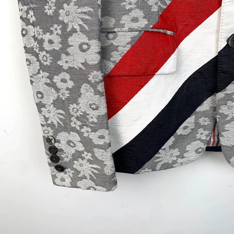 Thom Browne Thom Browne size2 Gray three-color striped turned-down coll Size 36S - 4 Thumbnail