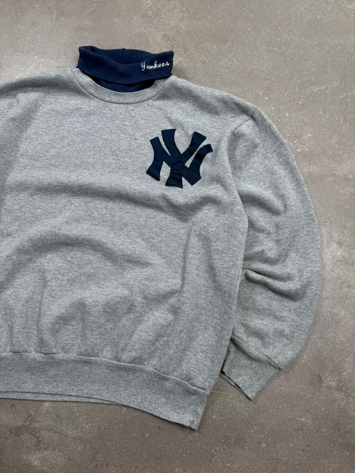New York Yankees New York Yankees majestic sweater sweats vintage 90s usa Size US L / EU 52-54 / 3 - 6 Thumbnail