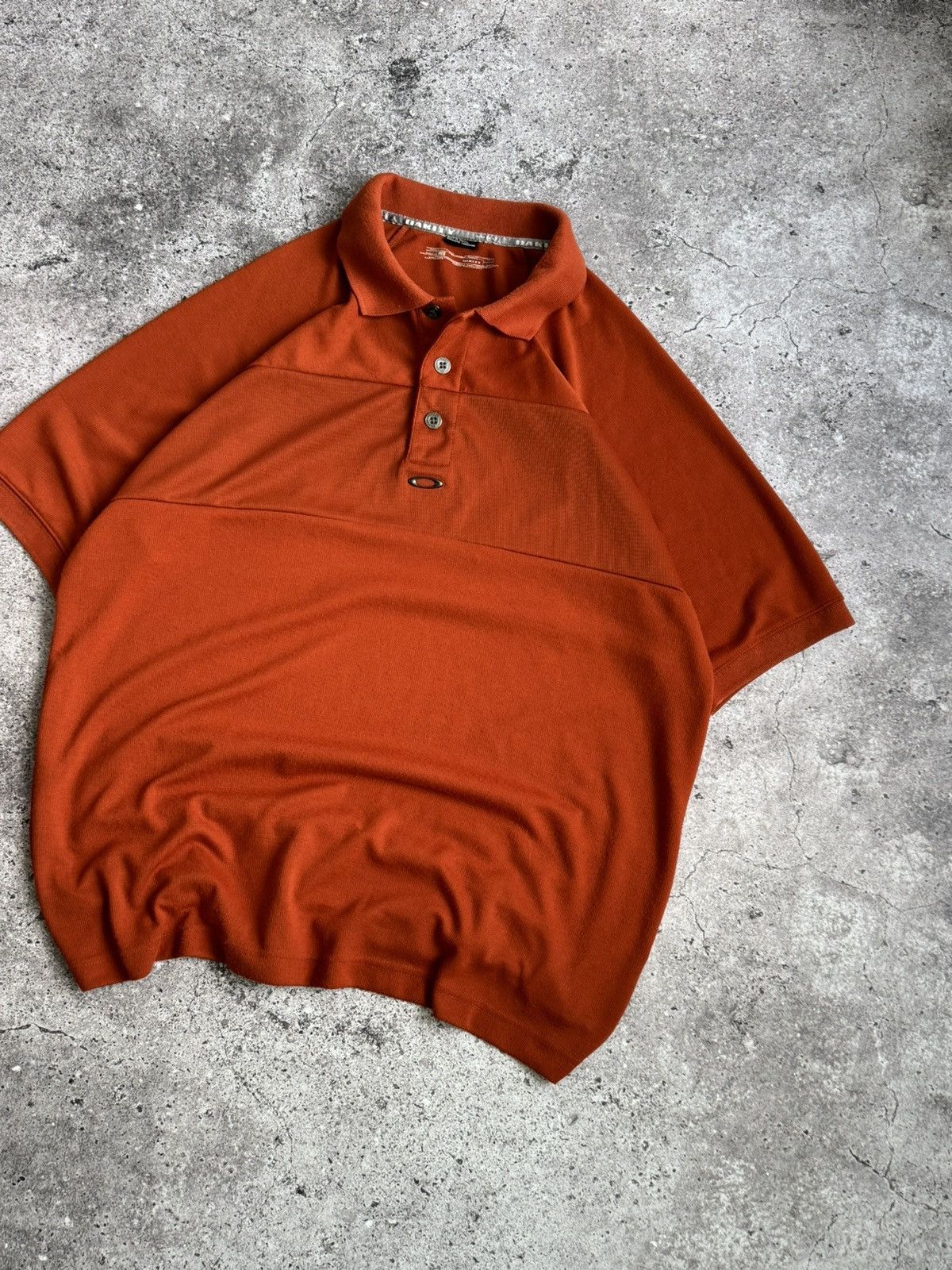 Oakley × Vintage Vintage Oakley metal logo oversized polo t-shirt Size US L / EU 52-54 / 3 - 2 Thumbnail