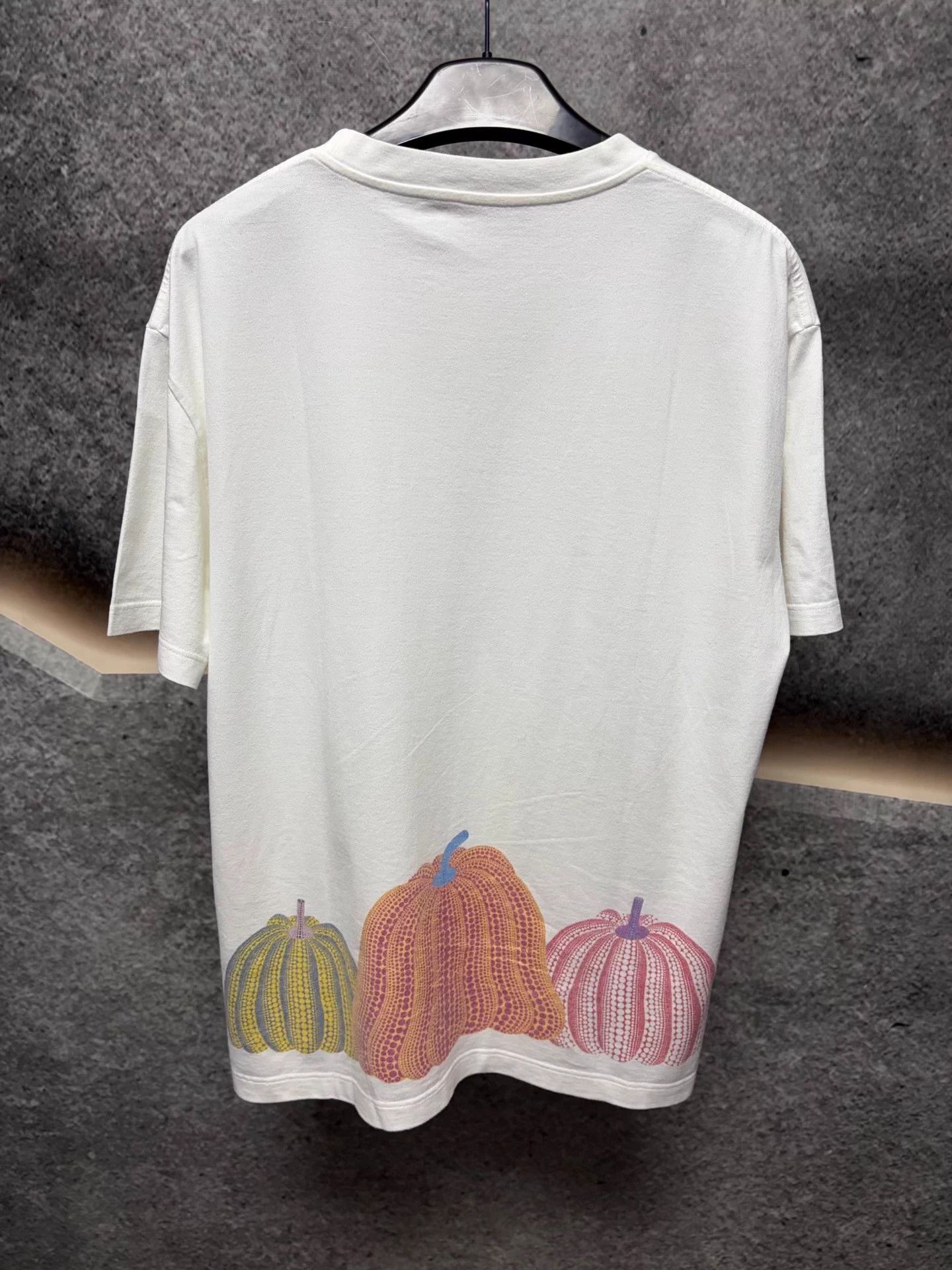 Louis Vuitton LV x Yayoi Kusama Pumpkin Short Sleeve T-Shirt L Size US L / EU 52-54 / 3 - 2 Thumbnail