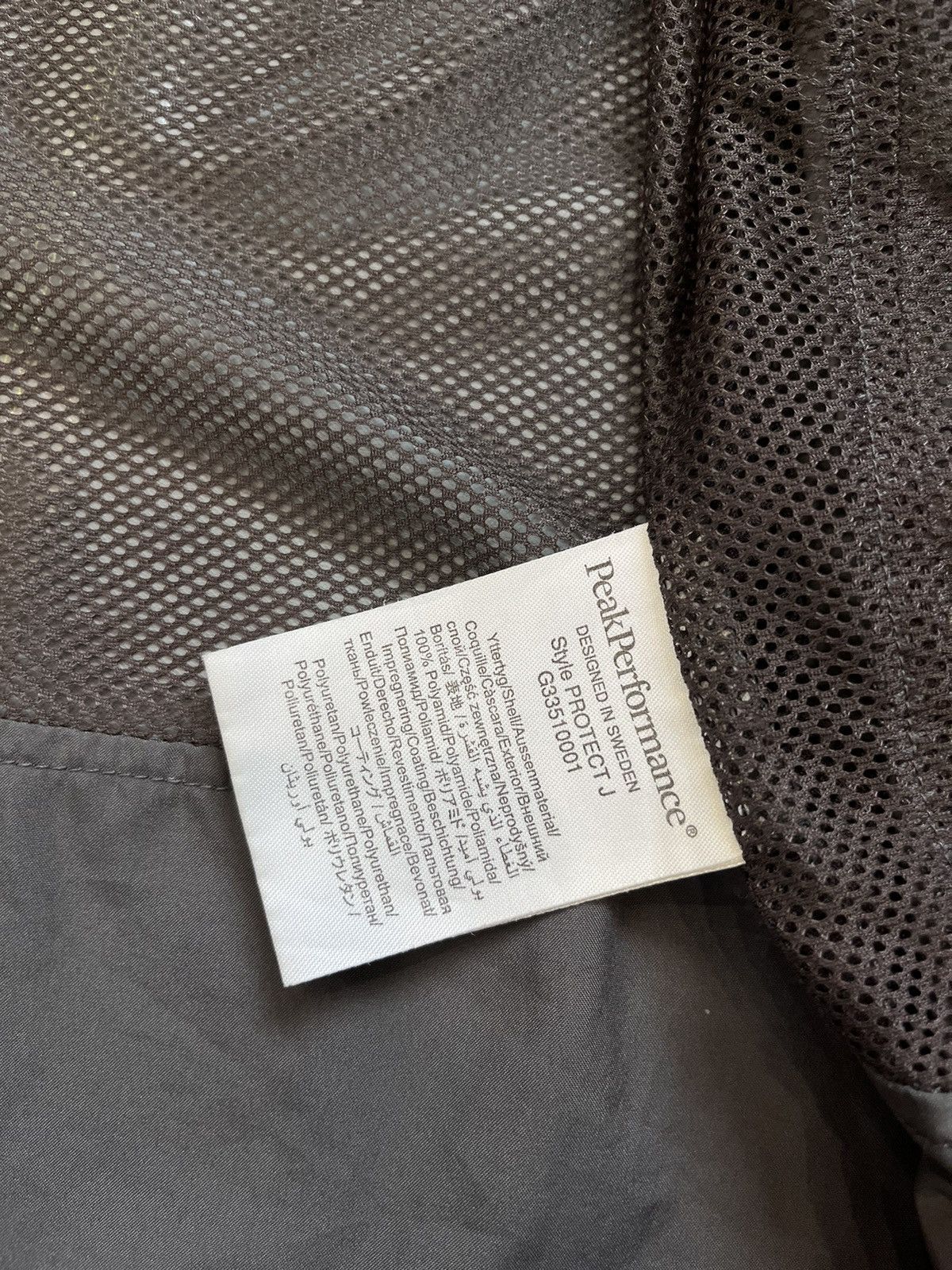 Peak Performance Peak Performance raincoat jacket outdoor minimalistic Size US L / EU 52-54 / 3 - 16 Thumbnail