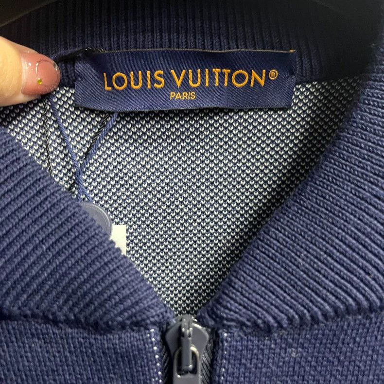 Louis Vuitton LOUIS VUITTON Blue printed logo zip-up baseball collar jack Size US L / EU 52-54 / 3 - 2 Thumbnail