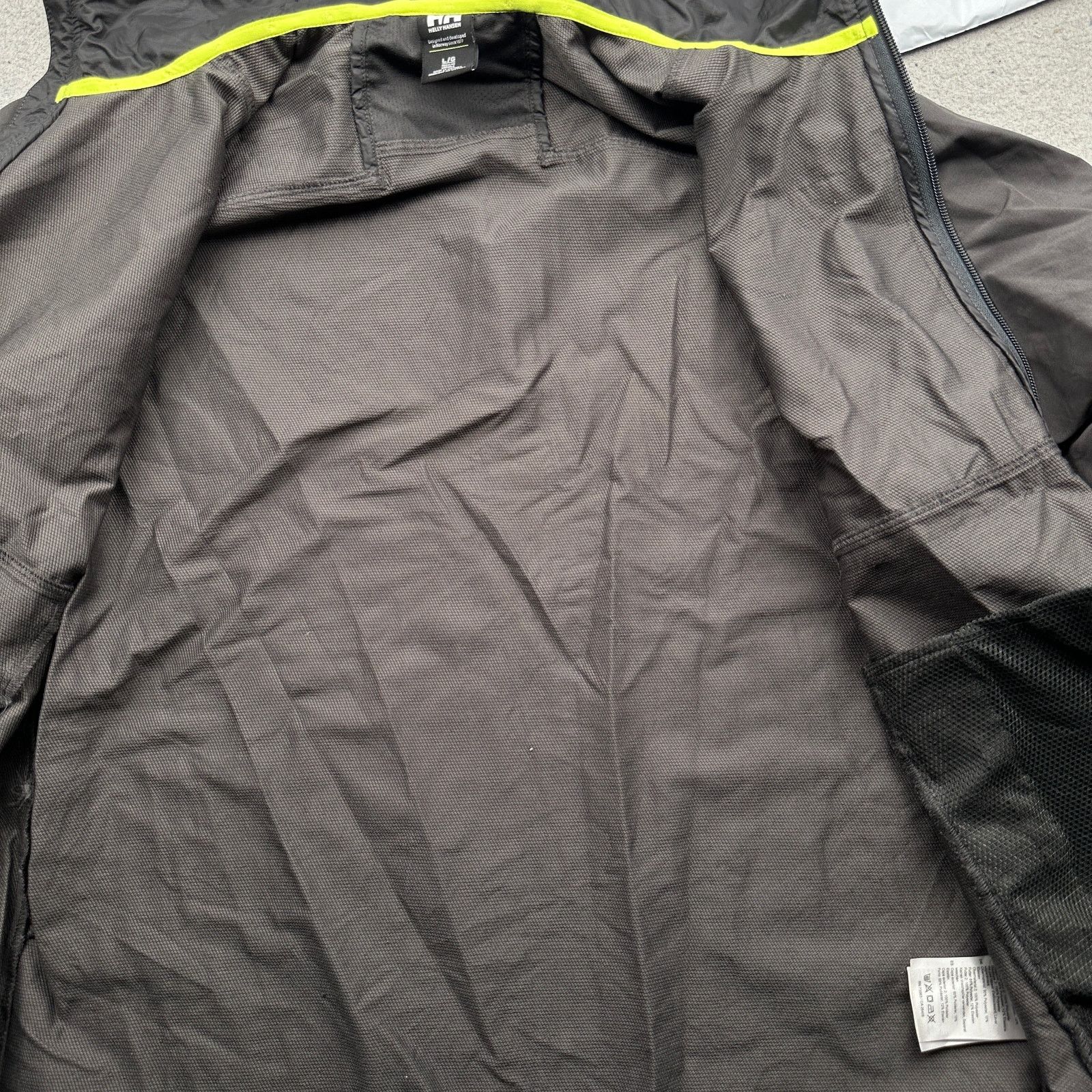 Helly Hansen Helly Hansen Gray Yellow Lined Windbreaker Jacket Mens L Size US L / EU 52-54 / 3 - 9 Thumbnail