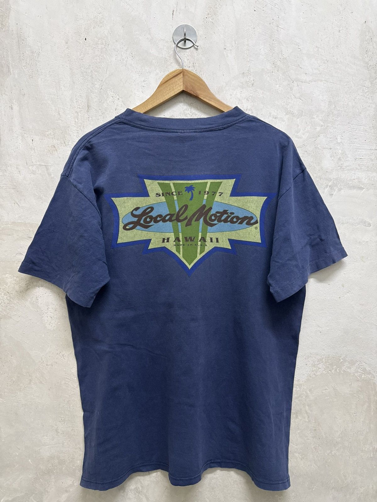 Vintage Vintage 90s Hawaii Local Motion Surf T-Shirt Size US L / EU 52-54 / 3 - 1 Thumbnail