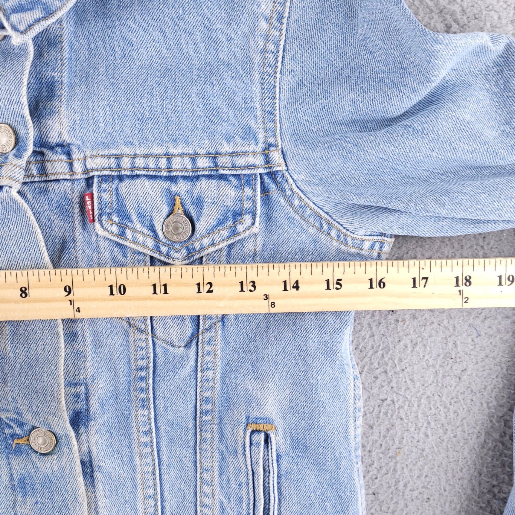 Levi's VINTAGE Levi's Jacket Womens XS Blue Denim Jean Trucker Light Wash Button Red Tab Short XS Blue Denim Size 26" / US 2 / IT 38 - 7 Thumbnail