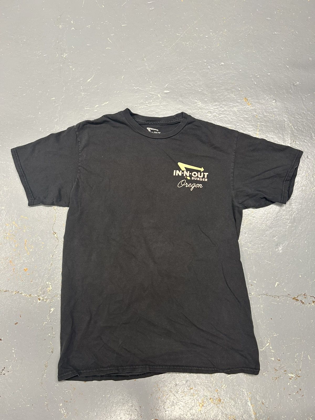 Vintage Crazy Vintage Y2K Essential Black In n Out Graphic T-Shirt Size US M / EU 48-50 / 2 - 1 Thumbnail