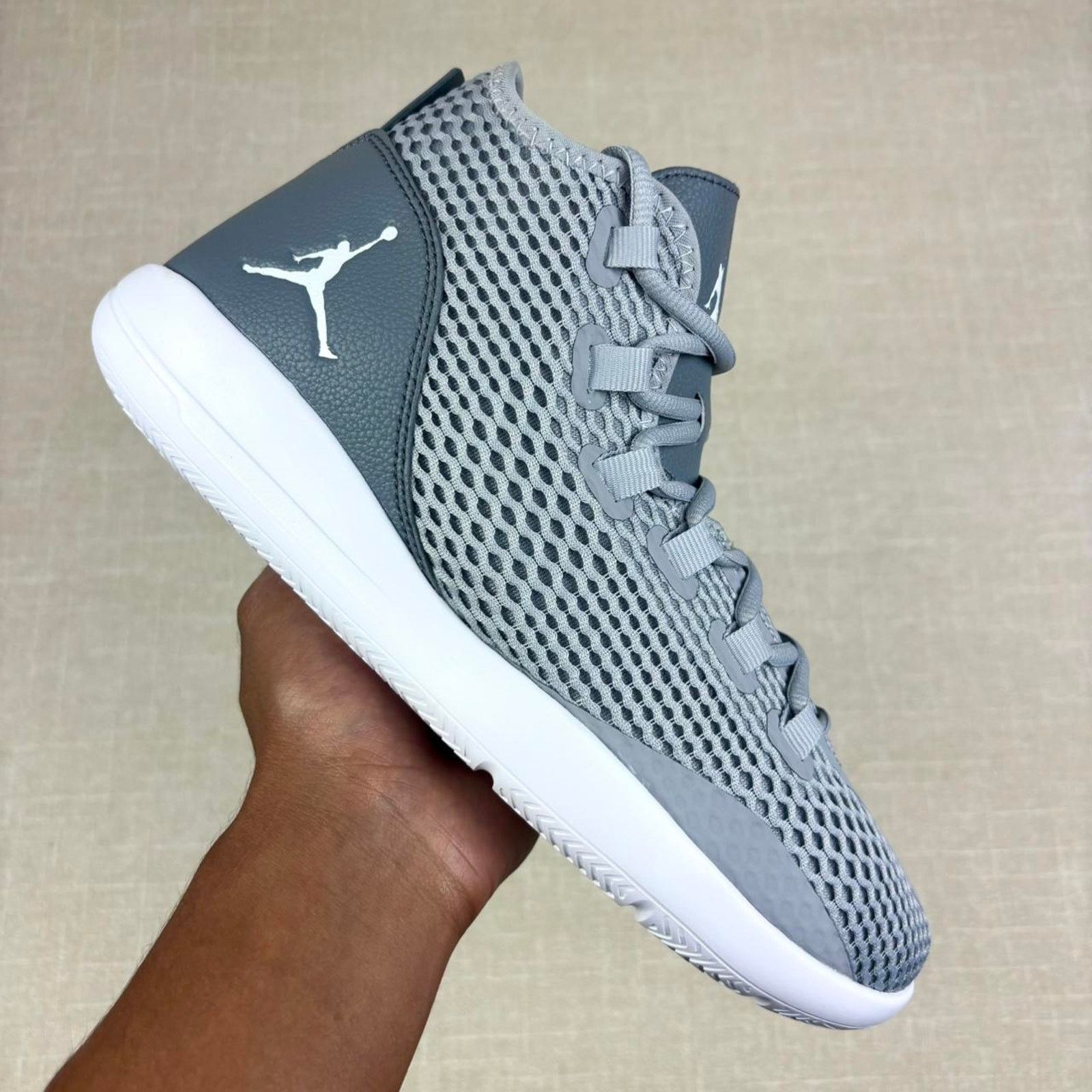 Jordan Brand 🌫️ 2016 Jordan Reveal “Wolf Grey” 9M Size US 9.5 / EU 42-43 - 1 Thumbnail