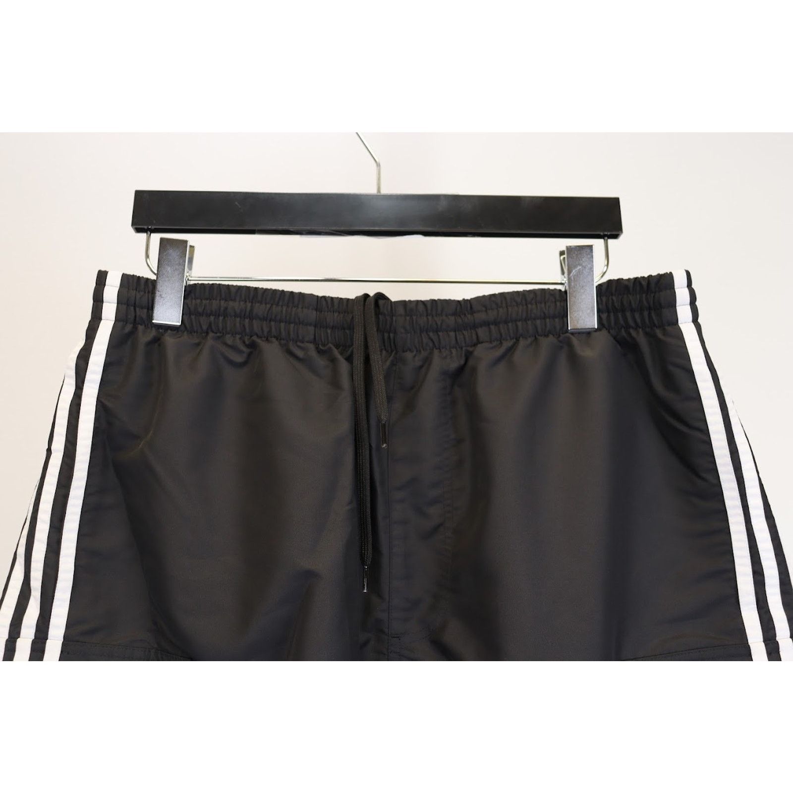 Adidas × Balenciaga o1rshd1 Cargo Swim Short in Black Size US 30 / EU 46 - 2 Thumbnail