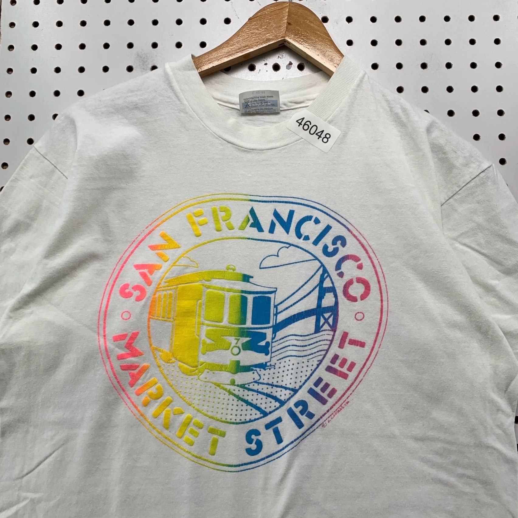 Hanes VINTAGE Hanes Beefy-T San Francisco Shirt Mens L White Cotton USA 80s California Hippie Hipster Graphic Print Crew Neck Short Sleeve Decade 1990s Mens Size US L / EU 52-54 / 3 - 5 Thumbnail