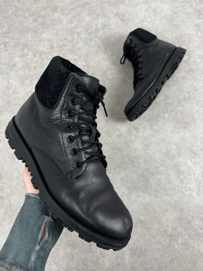 Gucci Gucci Black Leather Lace-Up Textured Cuff Boots Size US 9 / EU 42 - 1 Thumbnail