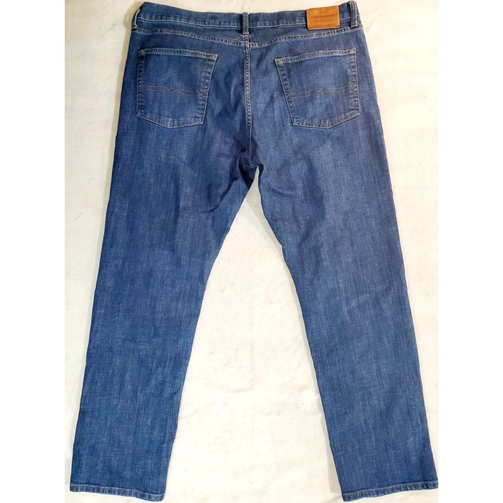Lucky Brand Lucky Brand Jeans Mens 38x32 Athletic Slim 410 Dark Wash Cotton Blend Stretch Denim Blue 5-Pocket Mens Regular Leather Belt Loops Belt Loops N/A Size US 38 / EU 54 - 6 Thumbnail