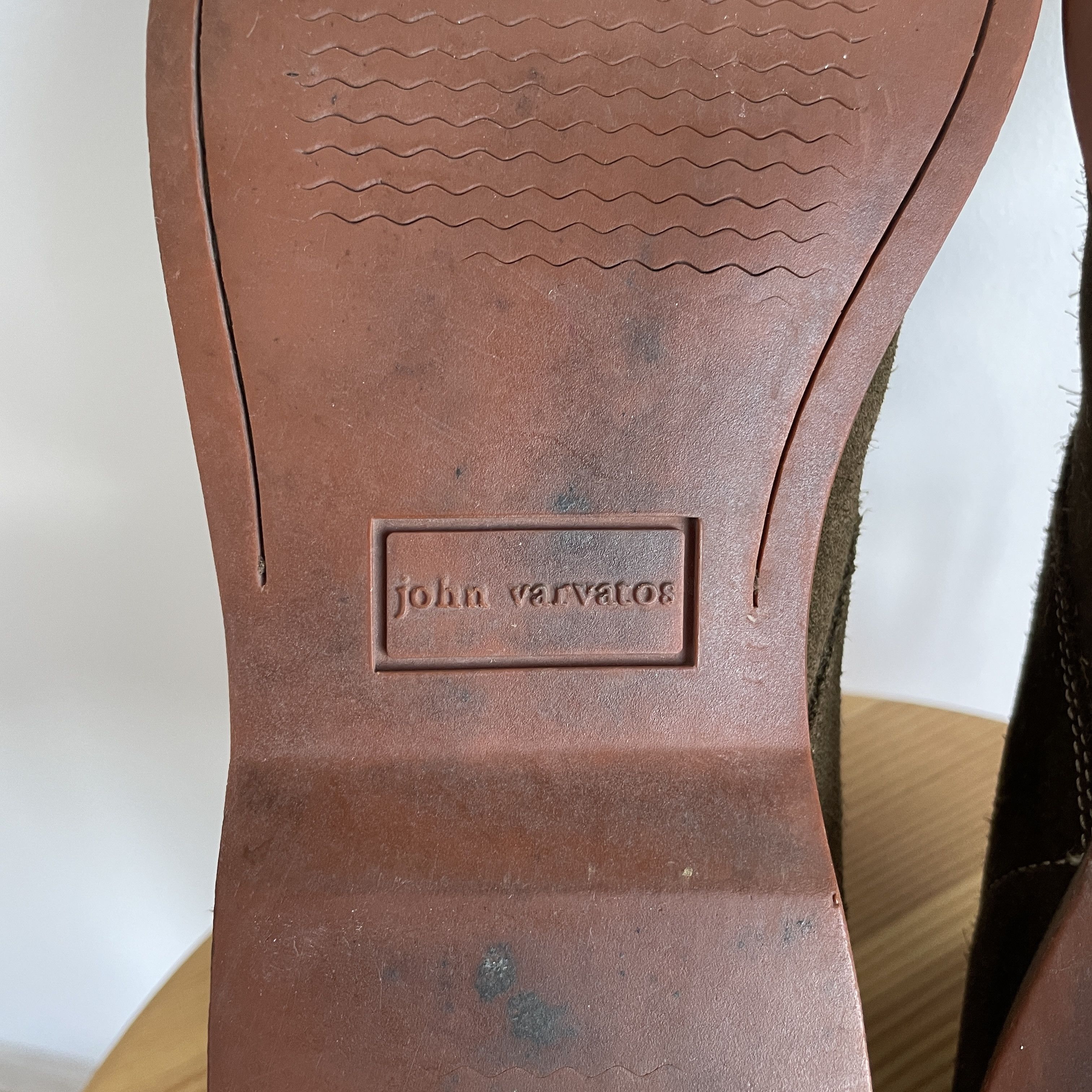 John Varvatos John Varvatos Suede Brown Chukka Boots Size US 9 Size US 9 / EU 42 - 12 Thumbnail