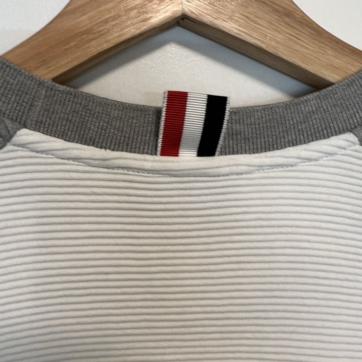 Thom Browne Thom Browne Cotton Ottoman Rib Saddle Short Sleeve Grey Size US L / EU 52-54 / 3 - 3 Thumbnail