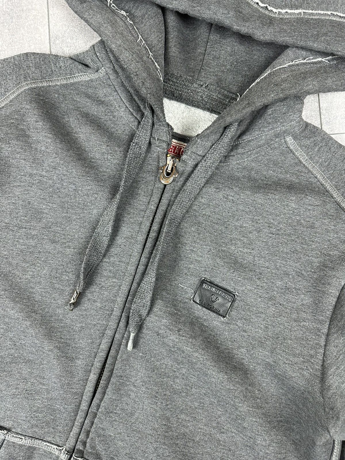 True Religion True Religion Vintage Full Zip Up Hoodie Y2K Small Logo Size US M / EU 48-50 / 2 - 2 Thumbnail