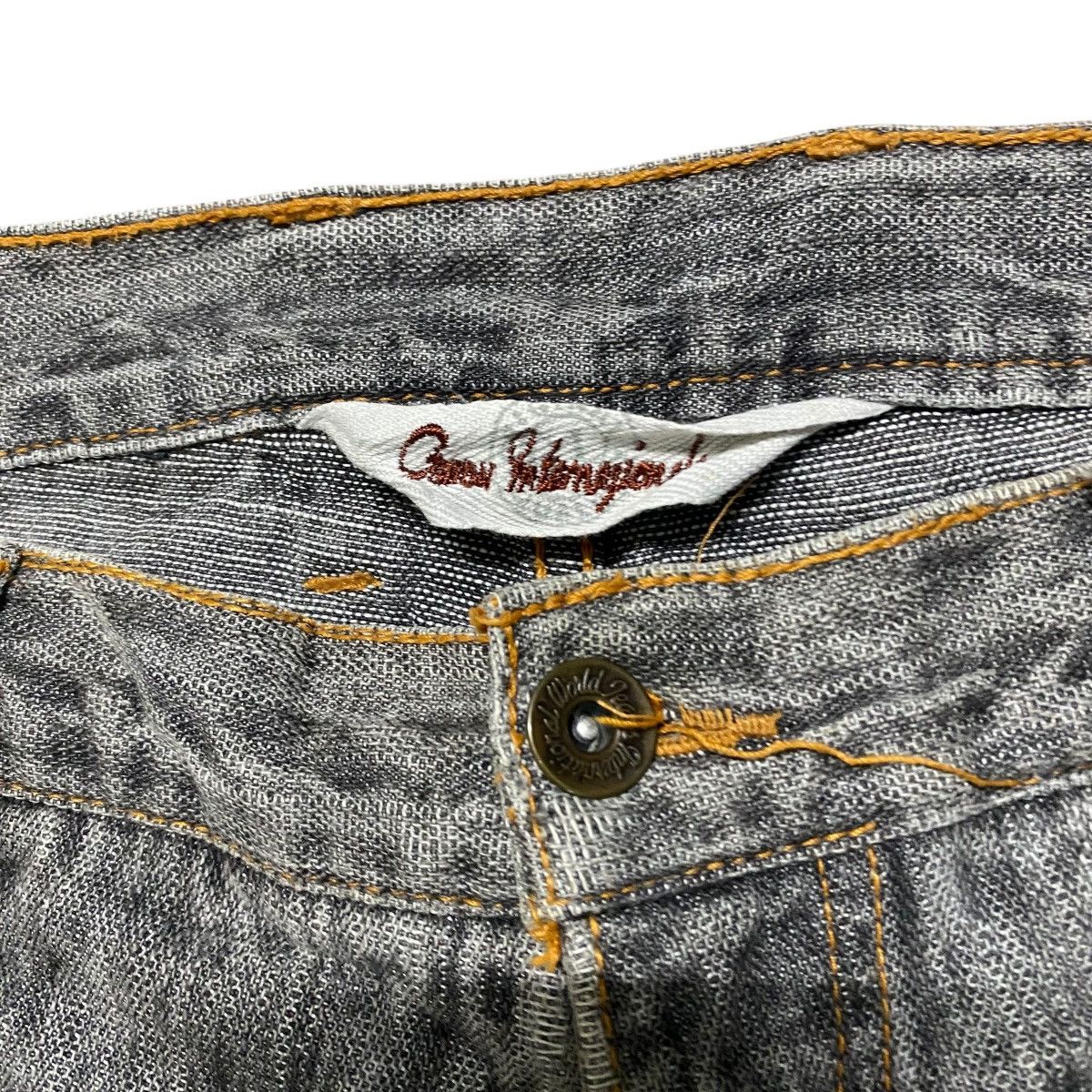 Japanese Brand GUMU INTERNATIONAL Studded Distressed Denim Flare Jeans Size US 31 - 6 Thumbnail