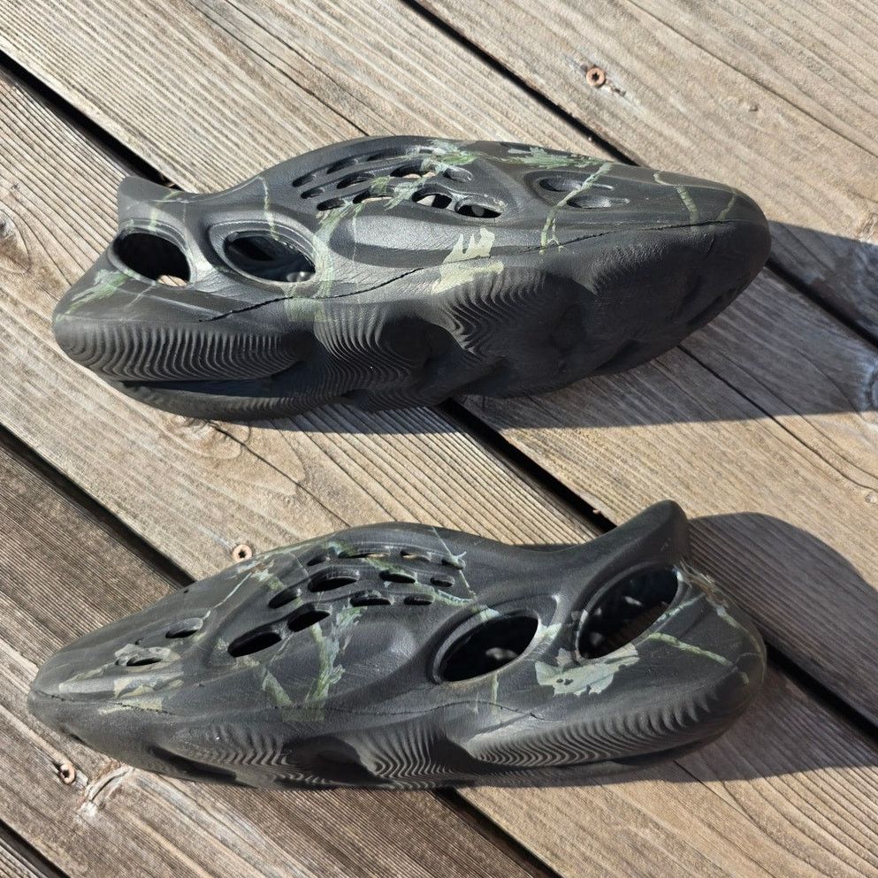 Asspizza × Imran Potato × Kanye West Imran Potato Foam Runner Lobster "Black Camo" Size US 9.5 / EU 42-43 - 3 Thumbnail