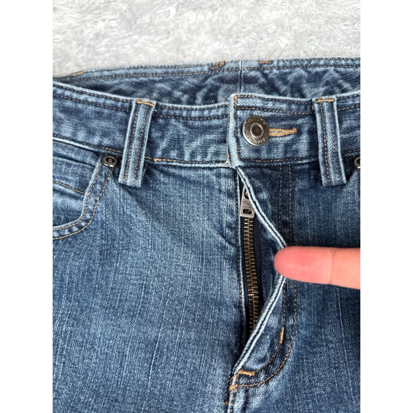Duluth Trading Company Duluth Jeans Womens 12 Bootcut Mid Rise Cotton Blend 32x29 Denim Blue 5-Pocket Stretch Jeans Mens? Size 34" / US 12 / IT 48 - 5 Thumbnail