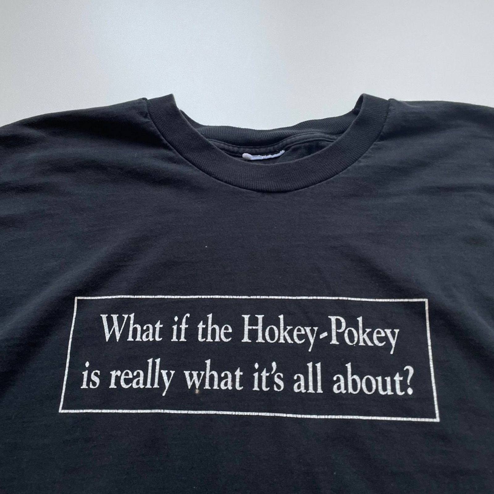 Fruit Of The Loom Vintage 90s Hokey-Pokey Funny T Shirt 2XL Faded Black Rare Size US XXL / EU 58 / 5 - 2 Thumbnail