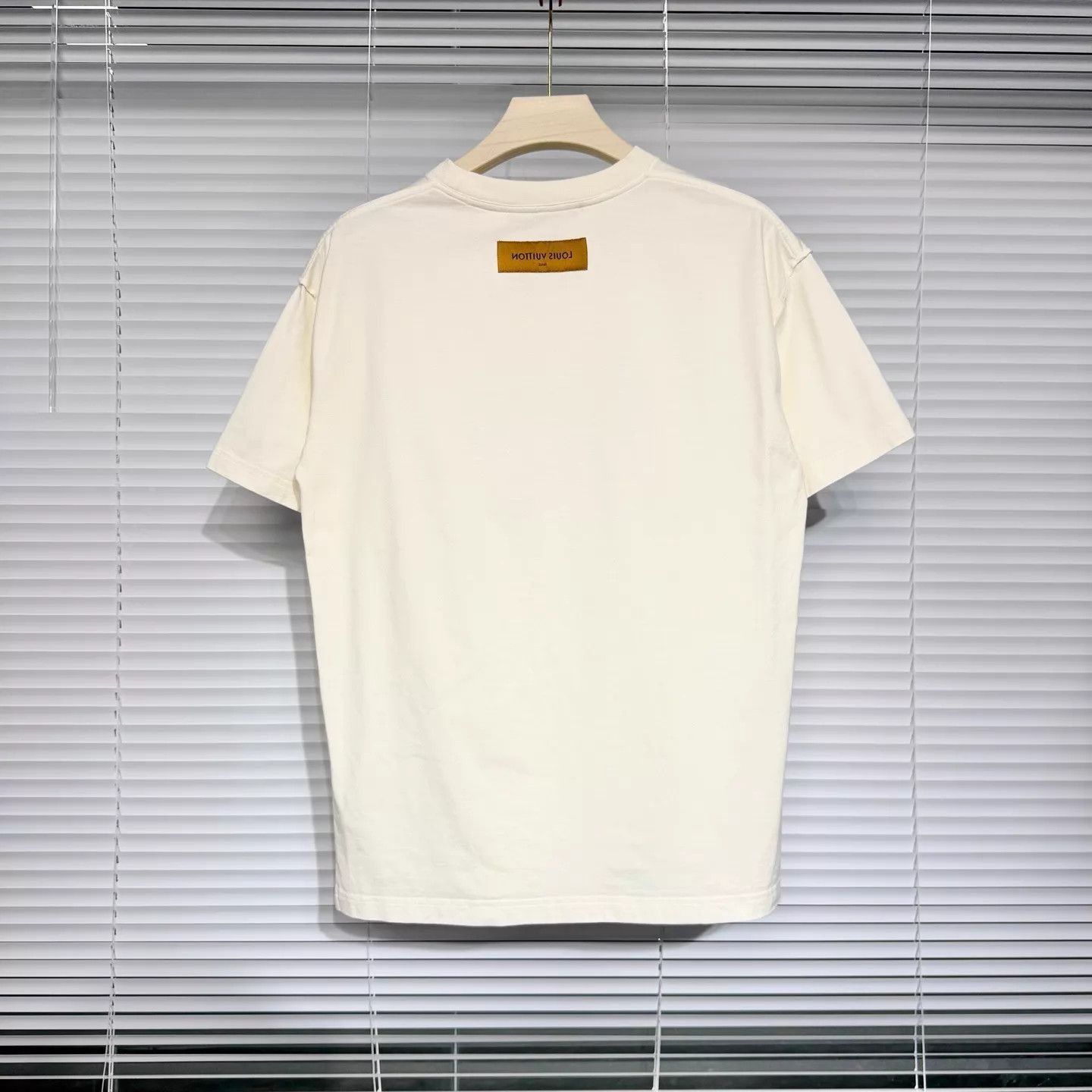 Louis Vuitton White Short Sleeve T-Shirt with Colorful Flower Print Size US M / EU 48-50 / 2 - 2 Thumbnail