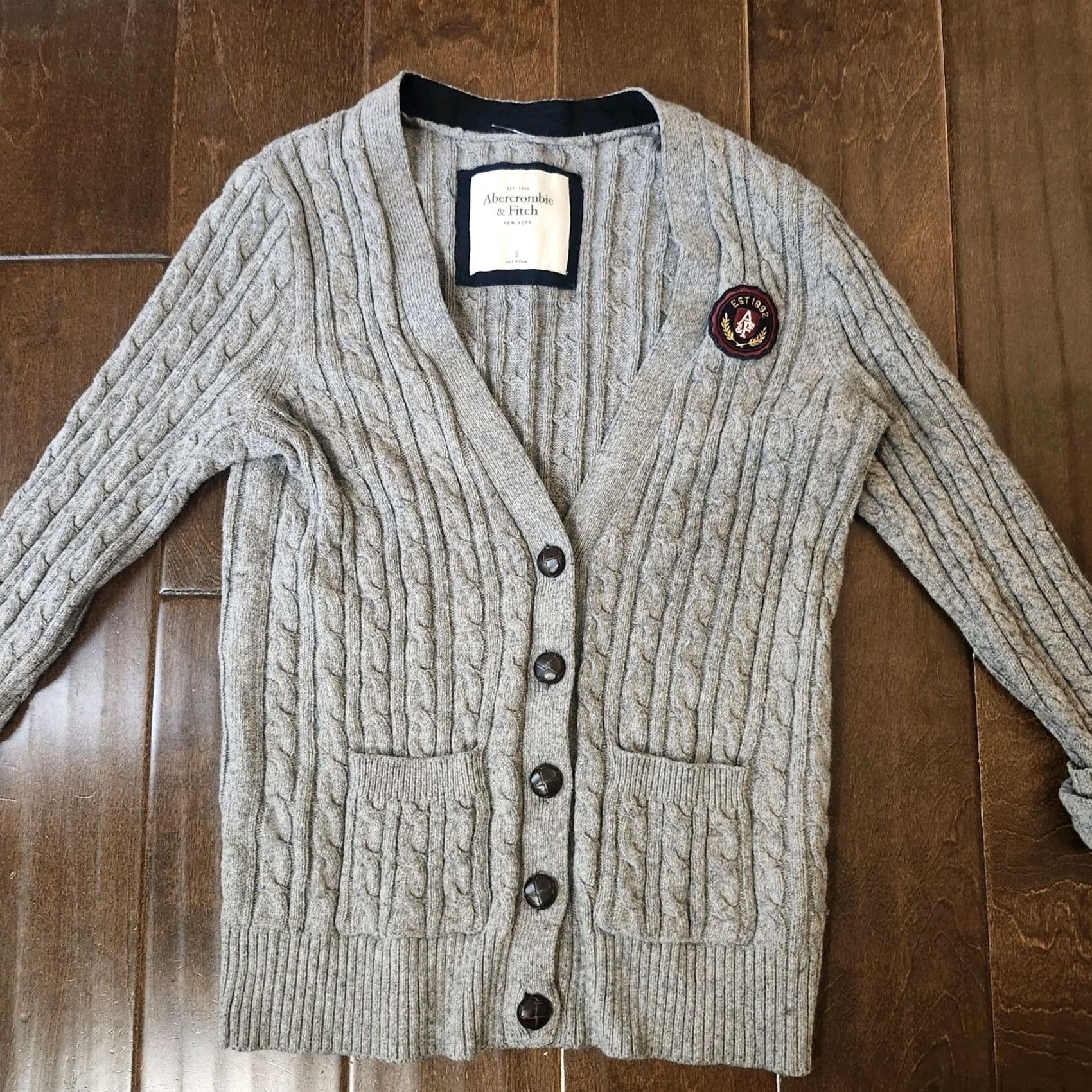 Abercrombie & Fitch Abercrombie & Fitch Womens Small Gray Cable Knit Cardigan Shirt Adult Small Gray Cardigan Size S / US 4 / IT 40 - 4 Thumbnail