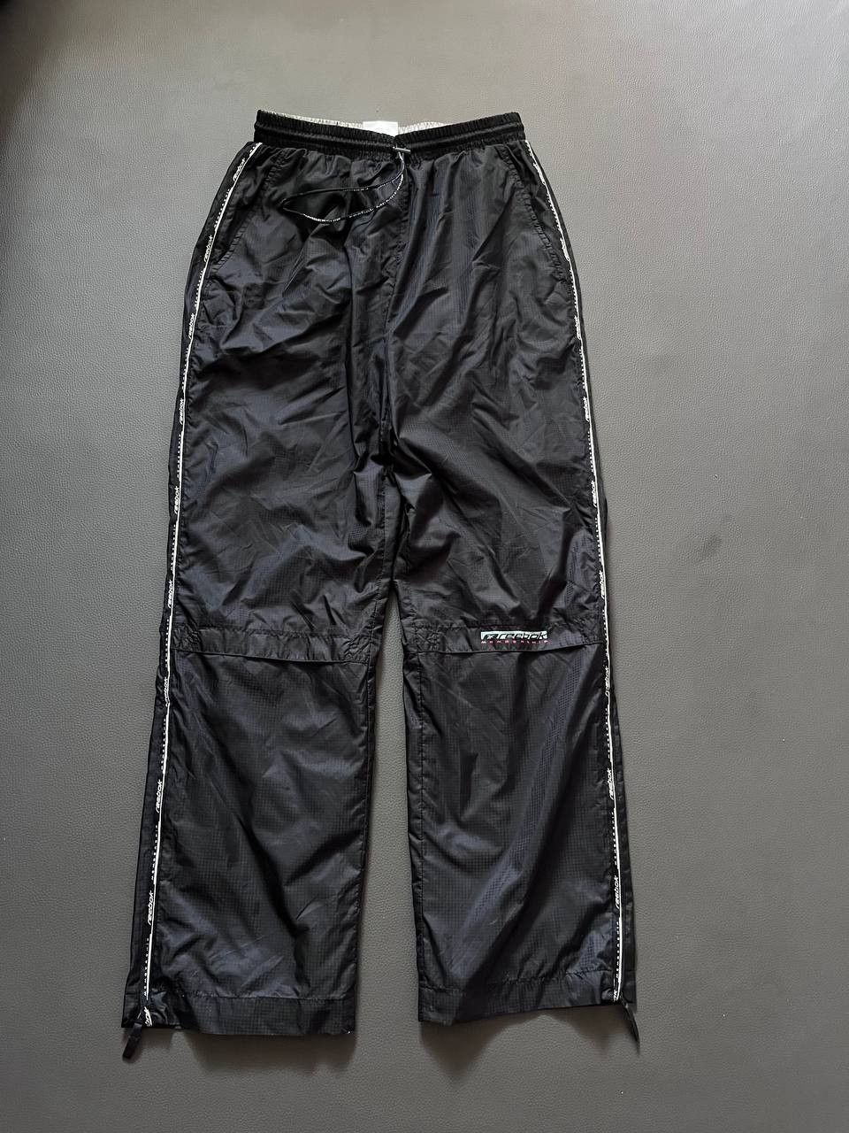 Reebok × Vintage Vintage Reebok Track Pants Navy Blue Nylon Subtle Embroidere Size US 32 / EU 48 - 1 Thumbnail