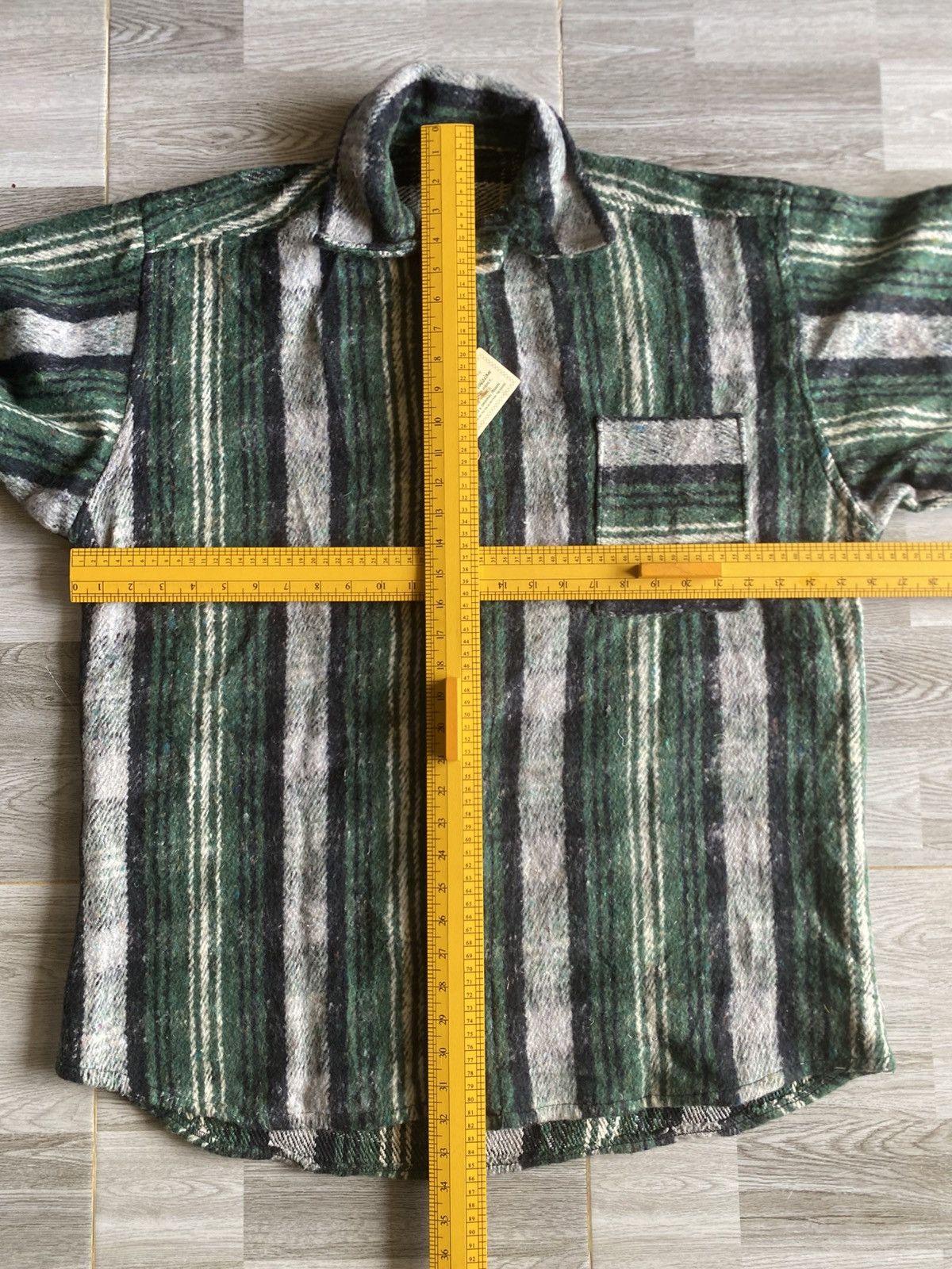 Japanese Brand Vintage Flannel Wood Button Size US L / EU 52-54 / 3 - 14 Thumbnail