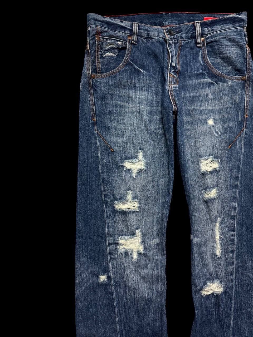 Japanese Brand TWIST LEG Vintage Uj Jean Sick Distressed Ripped Mudwash Size US 32 / EU 48 - 4 Thumbnail