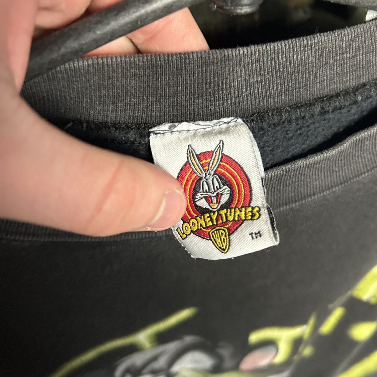 Warner Bros Vintage Warner Bros Looney Tunes 1997 Taz Cartoon sweatshirt Size US S / EU 44-46 / 1 - 7 Thumbnail