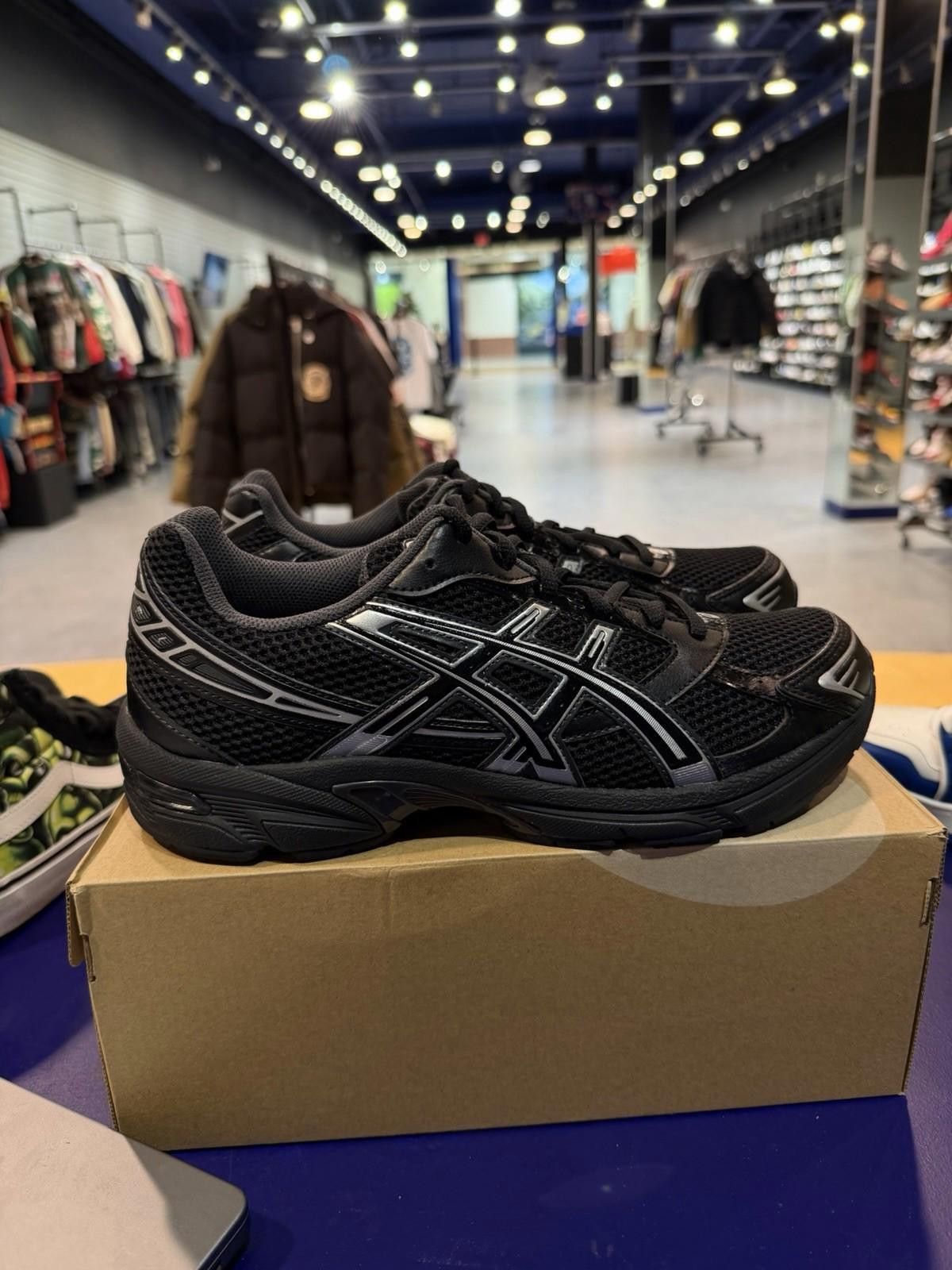 Asics ASICS Gel-1130 Black Pure Silver Men (9.5) 1201A906-001 NEW Size US 9.5 / EU 42-43 - 1 Thumbnail