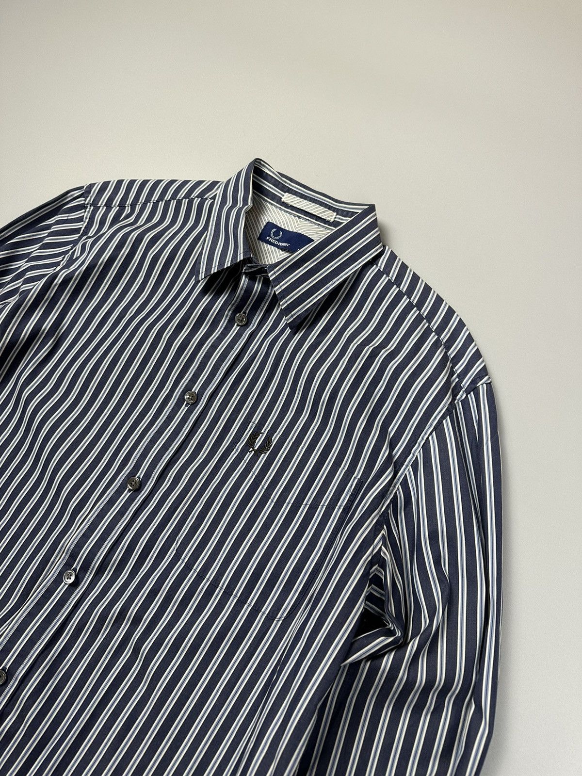 Fred Perry Fred Perry VTG triple stripe button shirt Size US M / EU 48-50 / 2 - 2 Thumbnail