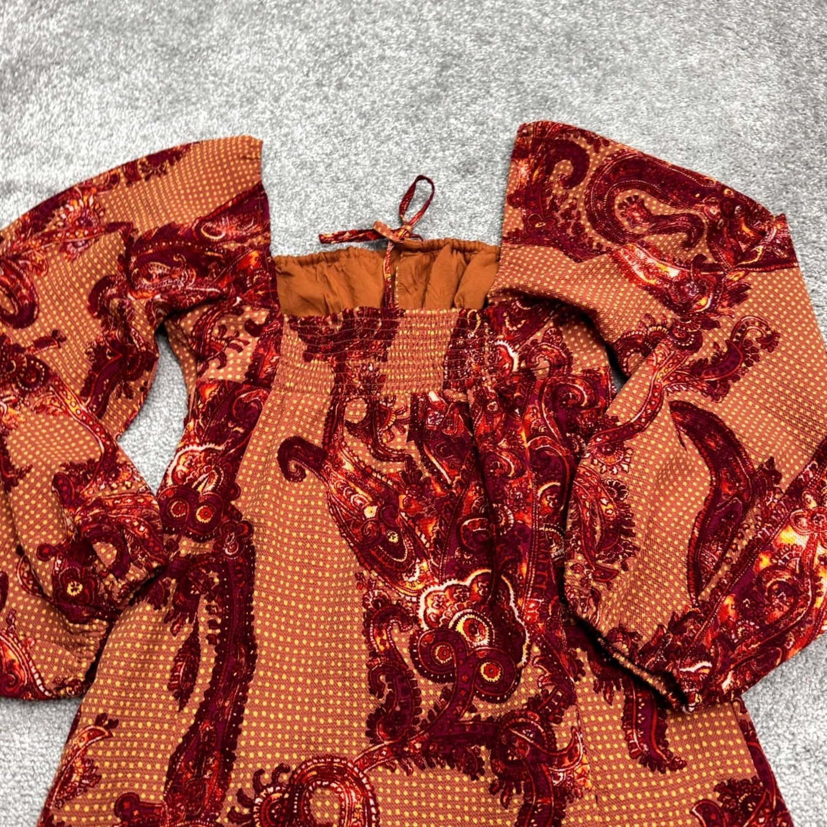 Urban Outfitters Urban Outfitters Paisley Embellished Sequin Mini Dress Womens Red Puff Sleeve S Color Red Paisley Sequin Mini Dress Party Cocktail Formal Womens Size S / US 4 / IT 40 - 3 Thumbnail