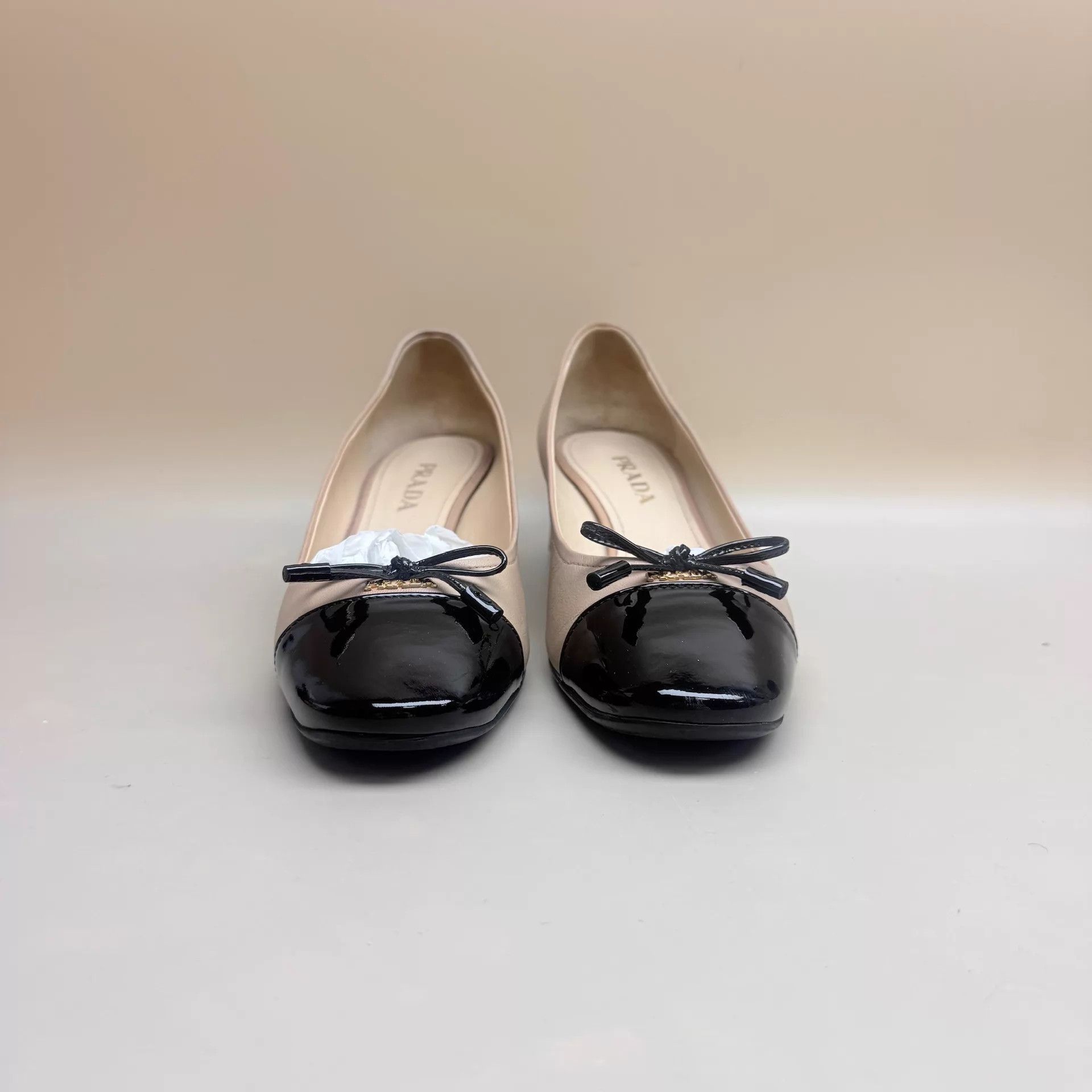 Prada Prada women's Black & Pink Bow Low Heel Pumps 37.5 99 New Size US 7 / IT 37 - 2 Thumbnail