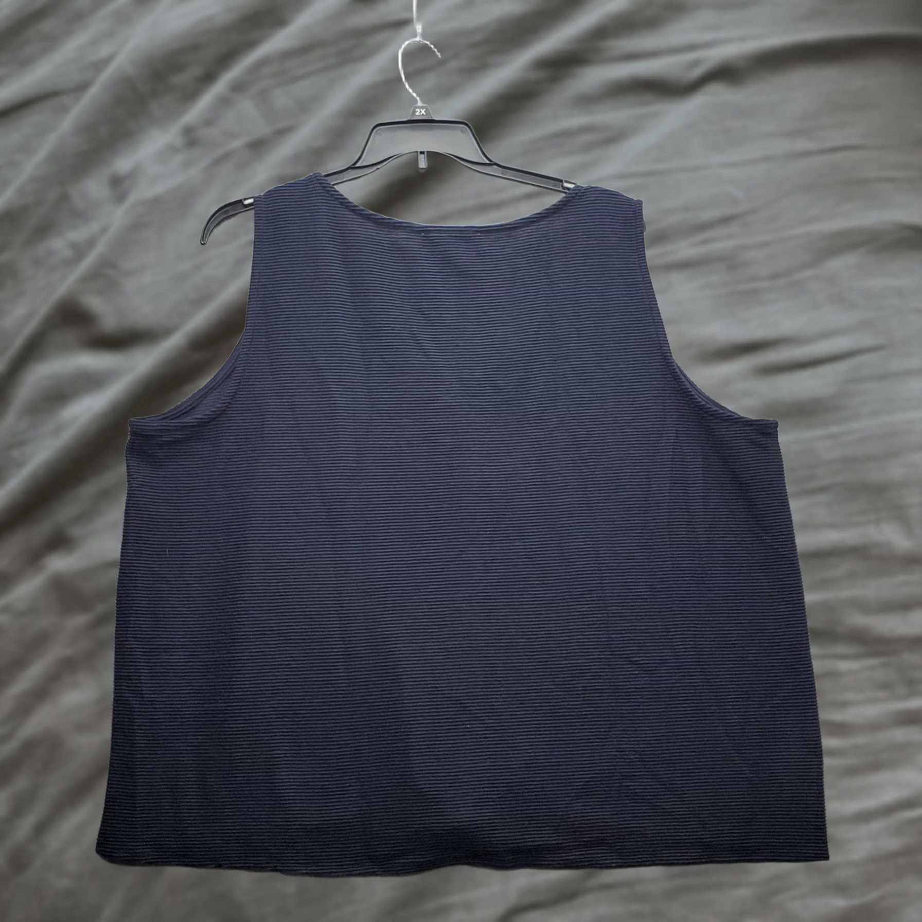 Loft Loft Tank Top Womens Size 24/26 Navy Ribbed Casual Sleeveless V-Neck Knot Hem Shirt Womens 24/26 Navy Tank (NWT) Size 4XL / US 24-26 - 1 Thumbnail