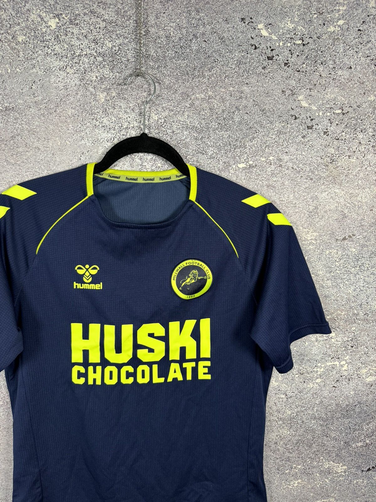 Hummel × Vintage Vintage Millwall FC 2022/23 Hummel Jersey Blokcore Small Size US S / EU 44-46 / 1 - 2 Thumbnail