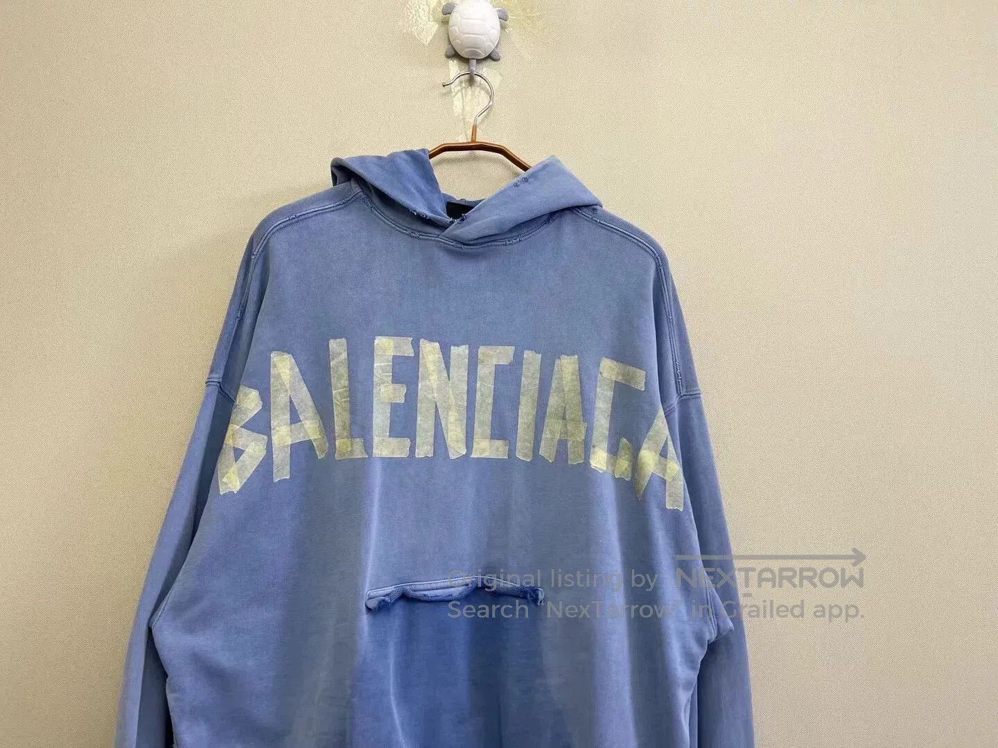 Balenciaga balenciaga blue logo hoodie in size xs. Size XS / US 0-2 / IT 36-38 - 2 Thumbnail