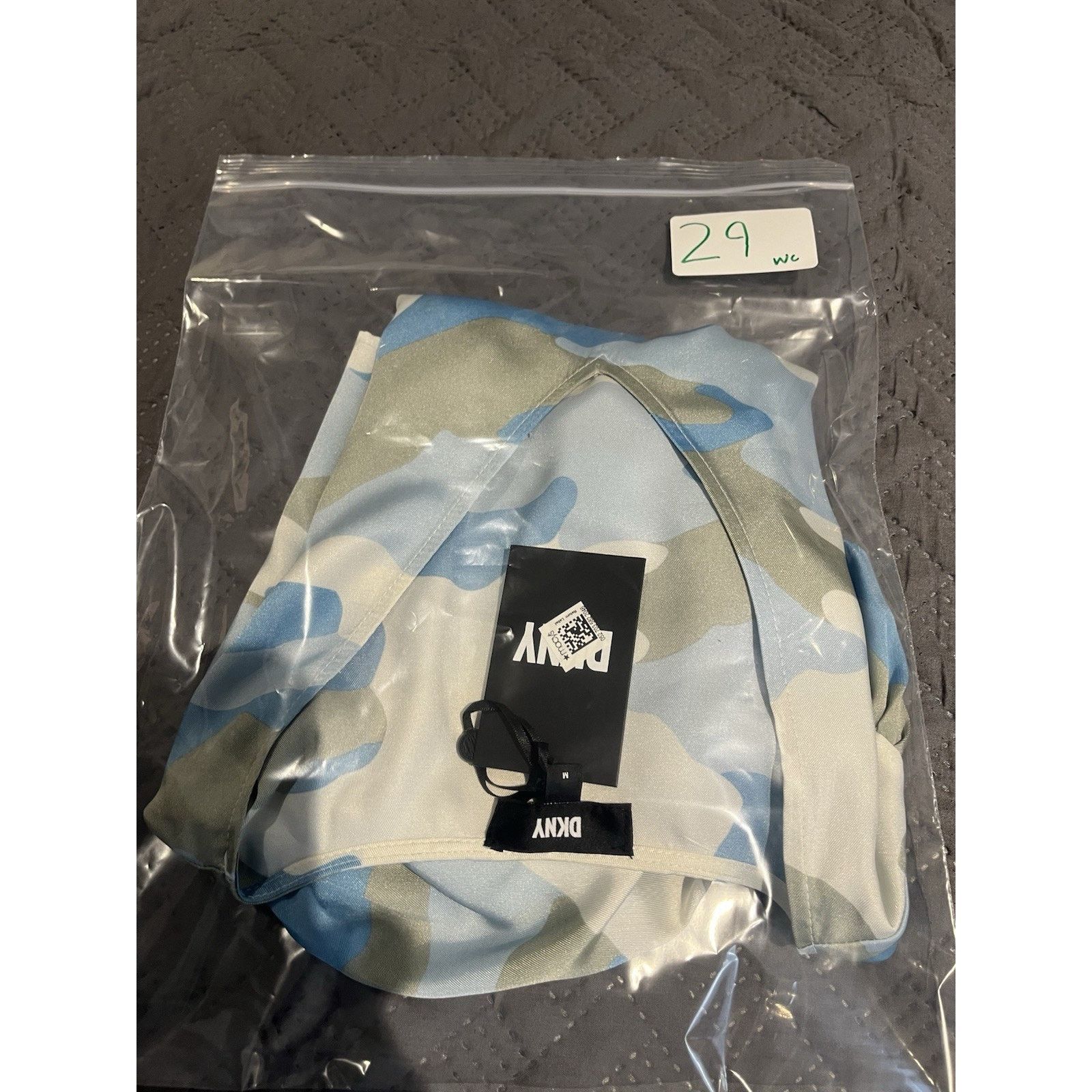 DKNY DKNY Women's M balloon sleeve blue camo blouse NWT Size M / US 6-8 / IT 42-44 - 7 Thumbnail