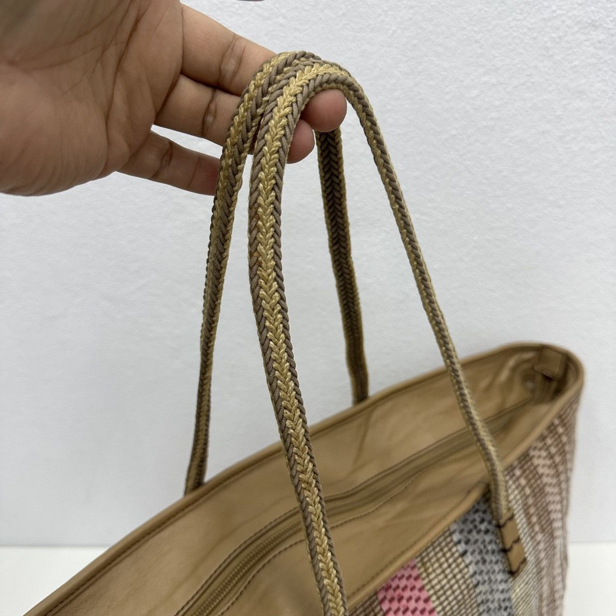 Fendi ‼️YES‼️ AUTHENTIC FENDI WOVEN RAFIA ROLL TOTE BAG Size ONE SIZE - 8 Thumbnail