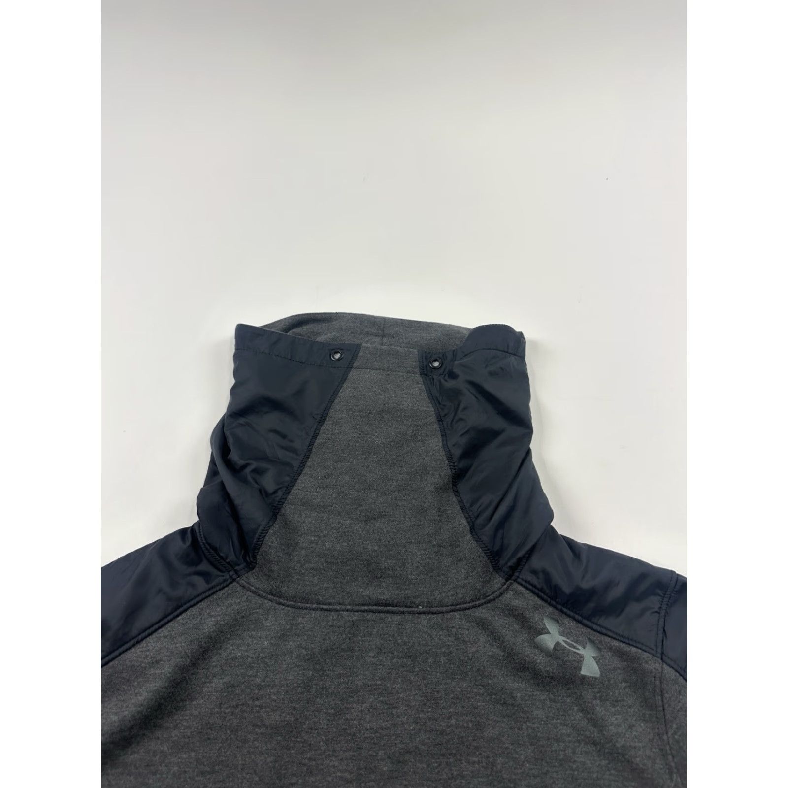 Under Armour Under Armour Sweatshirt Mens Small Gray Turtleneck Pullover Loose Fit Size US S / EU 44-46 / 1 - 3 Thumbnail