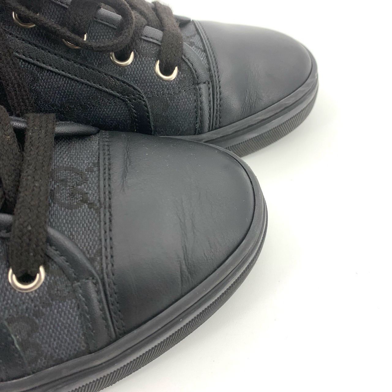 Gucci Gucci Size 35 Black GG Supreme Lace-Up Flat High Top Shoes Size US 5 / IT 35 - 2 Thumbnail