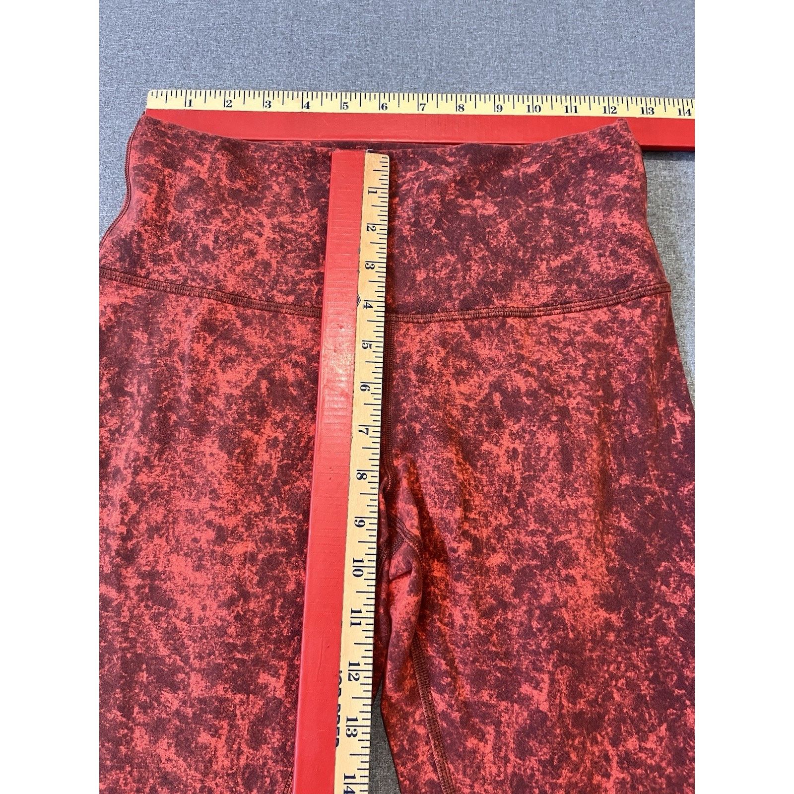 Lululemon Lululemon Size 6 Wunder Train HR Tight 25" Denim Wash Print Size 28" / US 6 / IT 42 - 6 Thumbnail