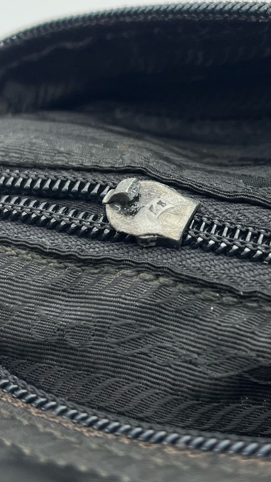 Prada Authentic PRADA Shoulder Bag Size ONE SIZE - 12 Thumbnail