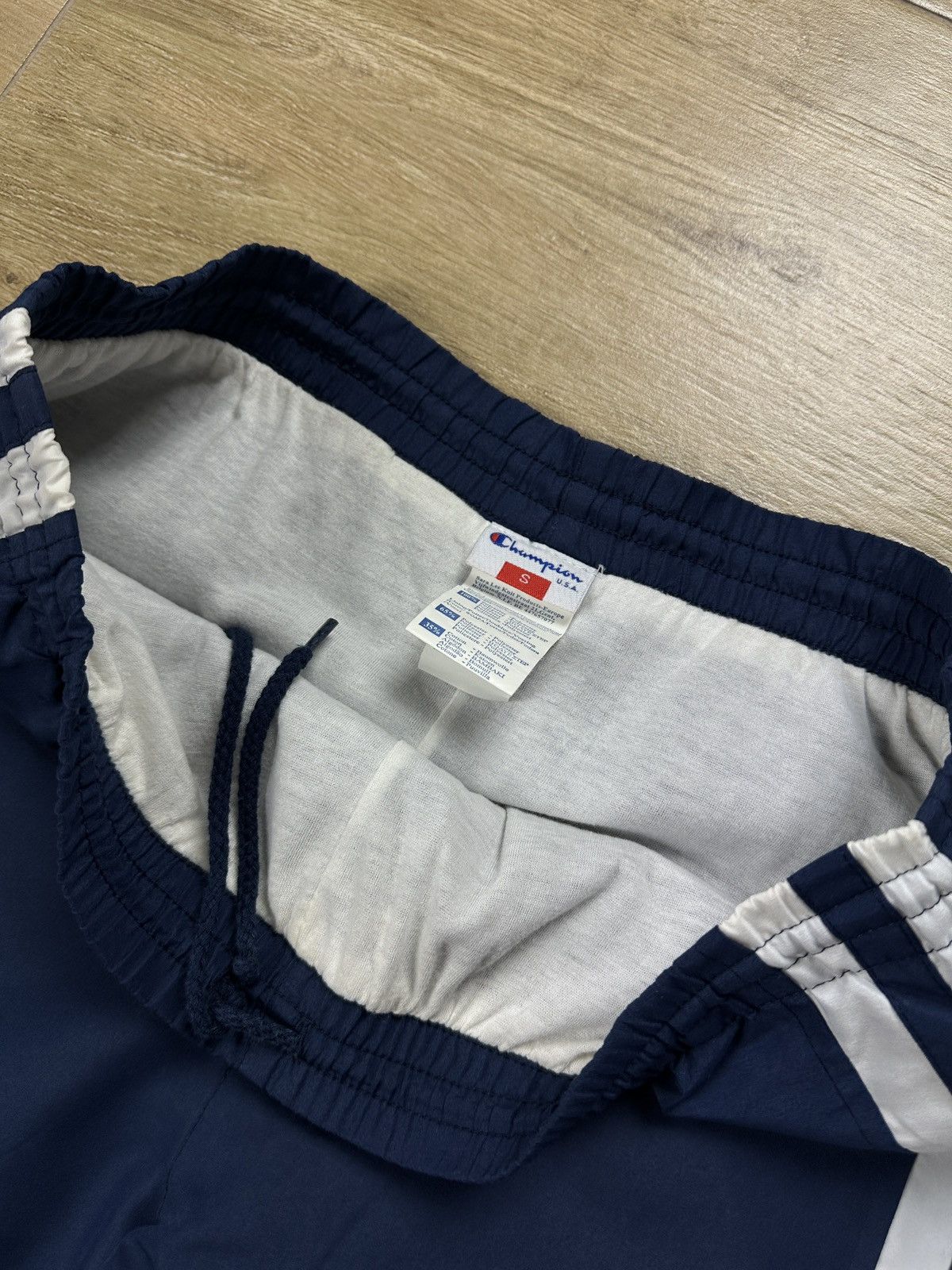 Champion × Vintage Vintage Champion USA Nylon Track Pants Big Logo Size US 30 / EU 46 - 9 Thumbnail