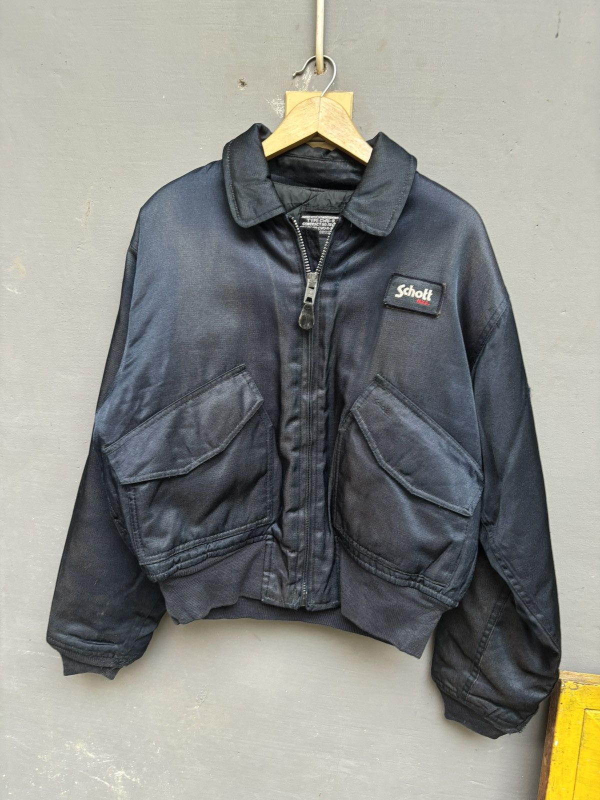 Schott Schott cwu 45 bomber jacket vintage 90s Size US L / EU 52-54 / 3 - 2 Thumbnail