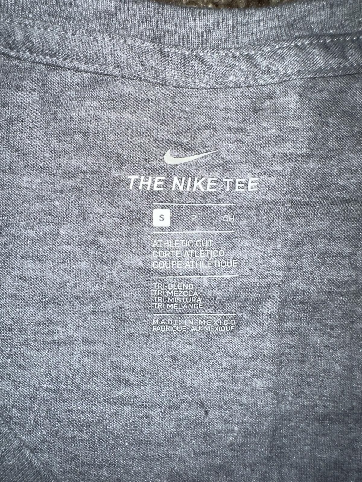 Nike Nike Women’s Seattle Seahawks Women's Team Authentic V-Neckgrey T-Shirt Size S / US 4 / IT 40 - 5 Thumbnail
