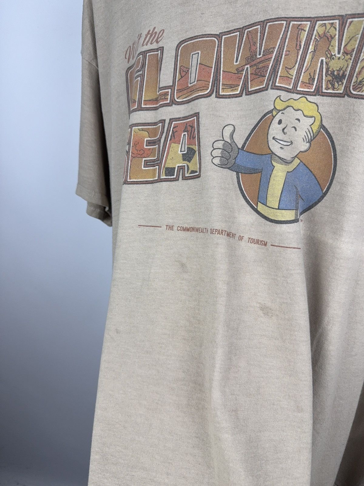 Other Fallout "Visit the Glowing Sea" Vintage Tee Loot Gaming XL Size US XL / EU 56 / 4 - 6 Thumbnail